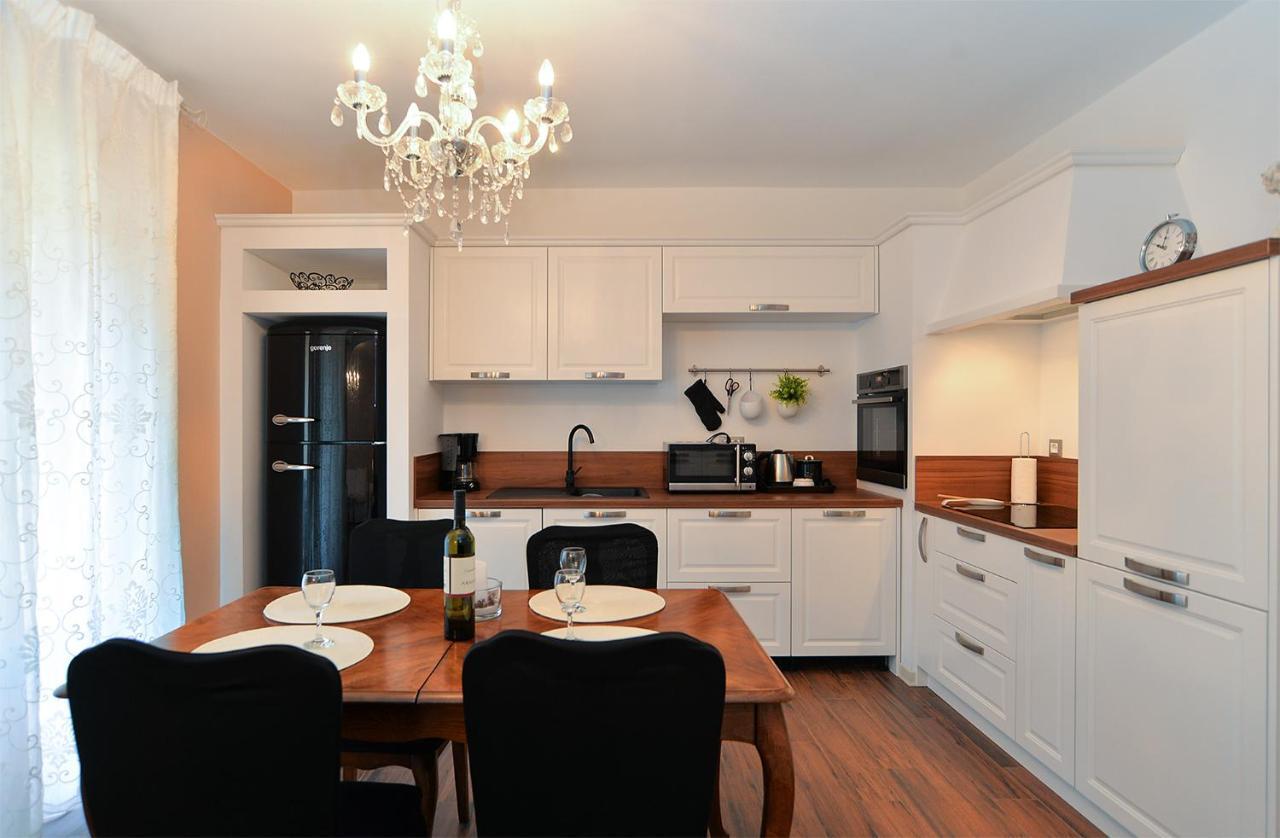 Apartments Marija 1089 Πόρετς Εξωτερικό φωτογραφία