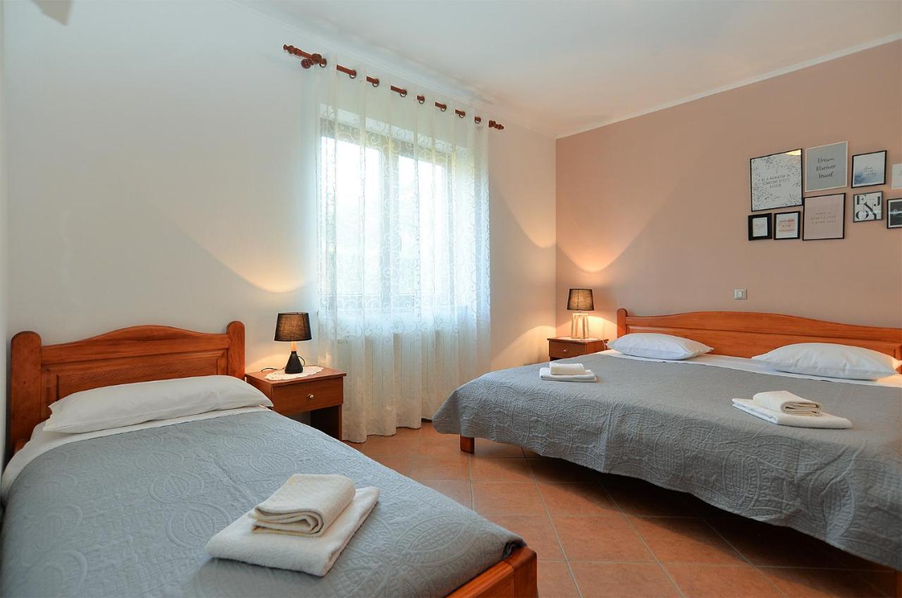 Apartments Marija 1089 Πόρετς Εξωτερικό φωτογραφία