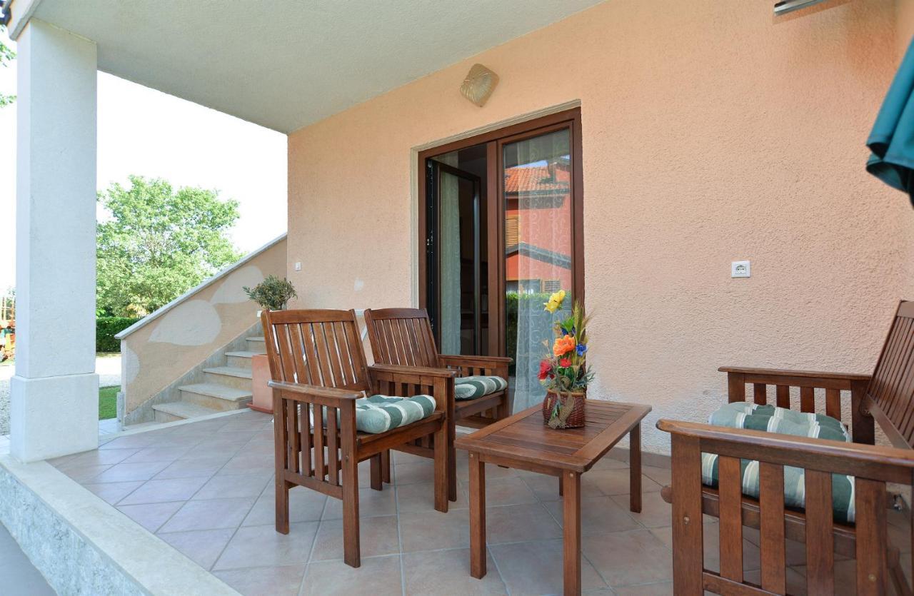 Apartments Marija 1089 Πόρετς Εξωτερικό φωτογραφία