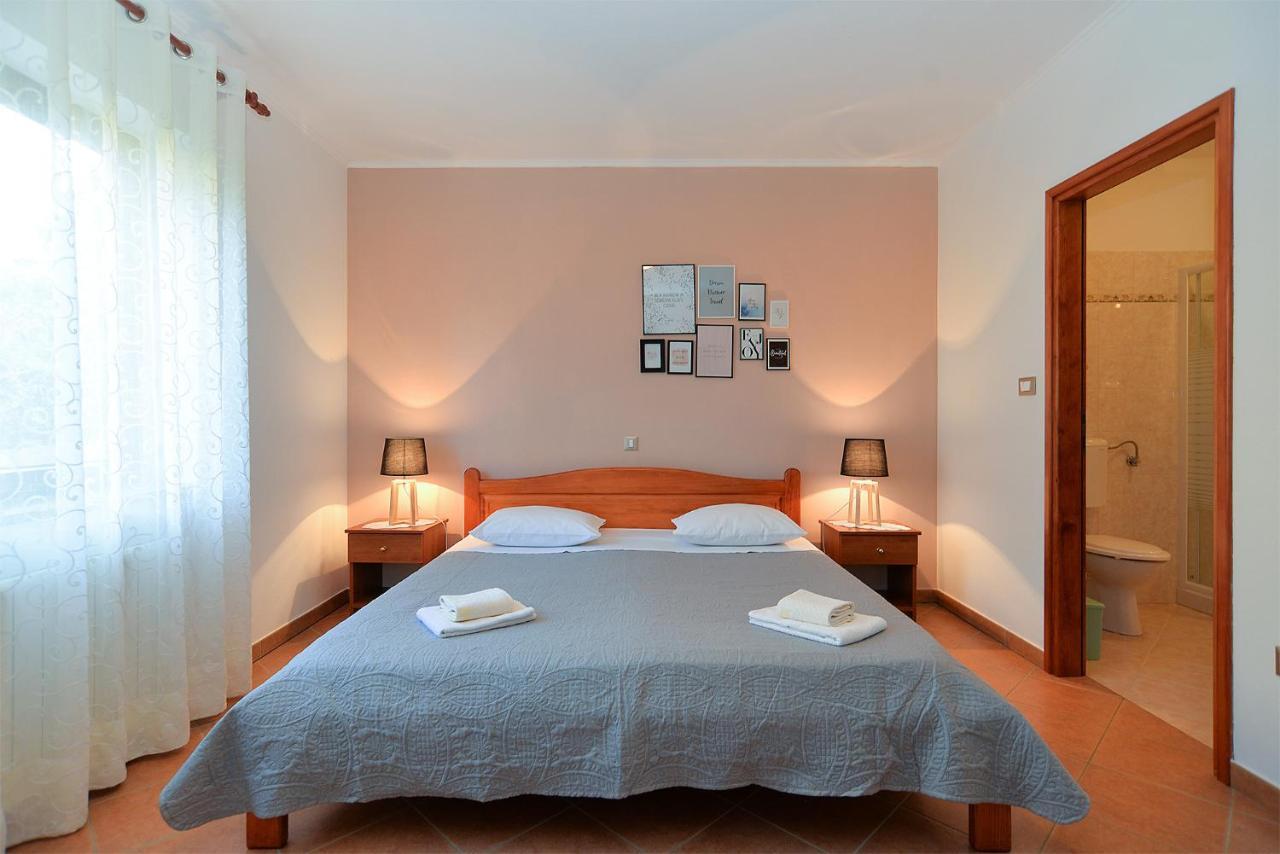 Apartments Marija 1089 Πόρετς Εξωτερικό φωτογραφία