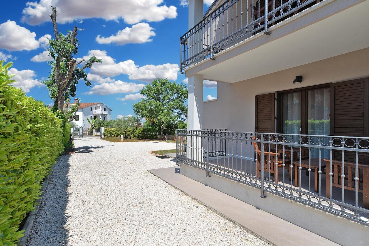 Apartments Marija 1089 Πόρετς Εξωτερικό φωτογραφία