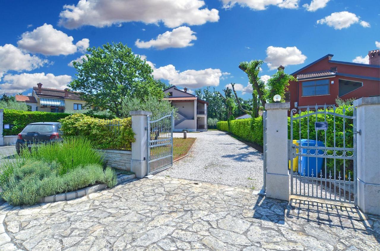 Apartments Marija 1089 Πόρετς Εξωτερικό φωτογραφία