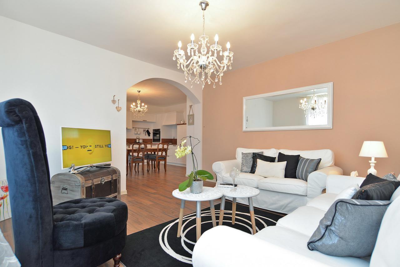 Apartments Marija 1089 Πόρετς Εξωτερικό φωτογραφία