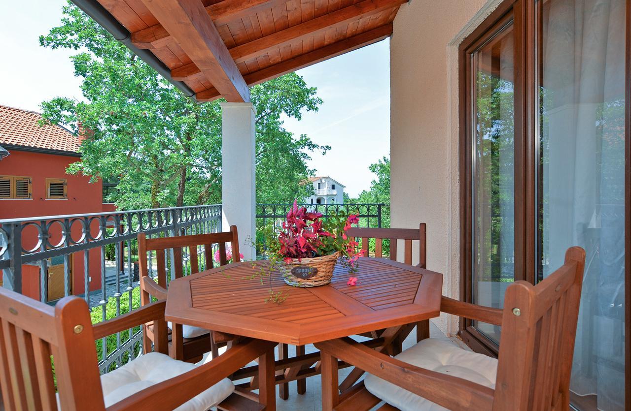 Apartments Marija 1089 Πόρετς Εξωτερικό φωτογραφία