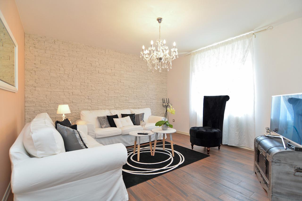 Apartments Marija 1089 Πόρετς Εξωτερικό φωτογραφία